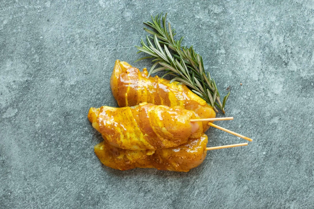 Gemarineerde kip spek saté