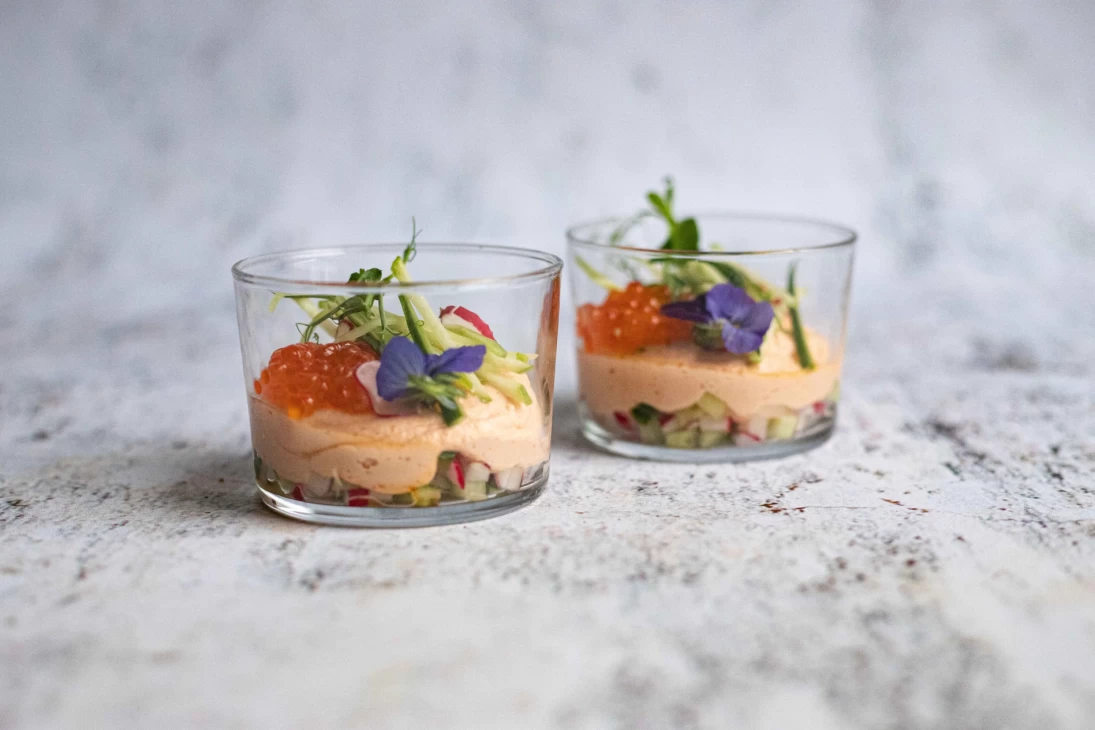 Borrelglaasje met mousse van zalm